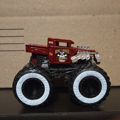 Hot Wheels Monster Trucks Bone Shaker 1:64 Diecast Monster Truck Red/Black
