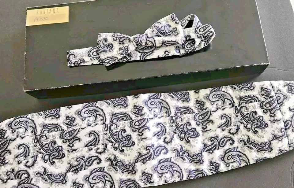 Combo de pajarita y fajarita Santana Paisley blanco y negro Foto 3 de 4