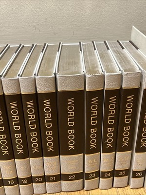 Vintage 1975 World Book Encyclopedia Complete Set (Volumes 1-26) +