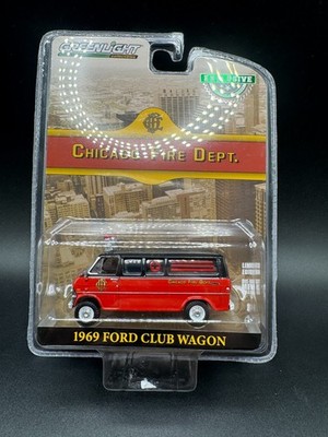 Greenlight Hobby Exclusive 1969 Ford Club Wagon Chicago Fire Dept  Ambulance V1