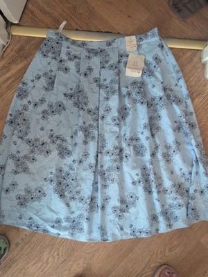 Brandneu Honor Millburn 18 blau elastisch ausgestellter Rock