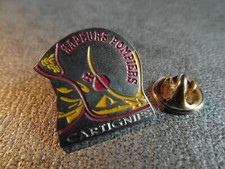 RARE PINS PIN'S - SAPEURS POMPIERS - CARTIGNIES - VILLE - CASQUE - FEU - SECOURS