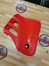 Honda CR125R 1986 Right fuel tank radiator shroud guard plastic fairing G