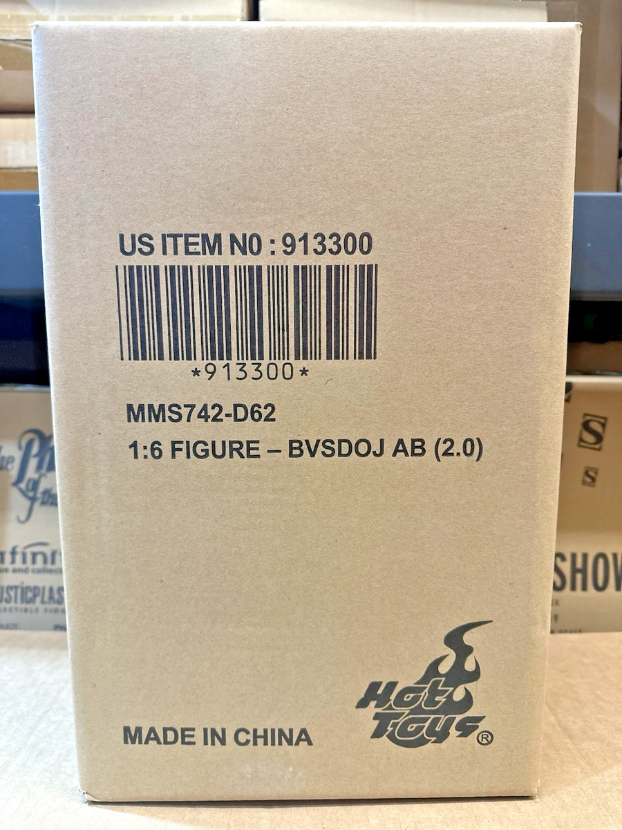 Hot Toys BVS Dawn of Justice Armored Batman 2.0 Collector Edition