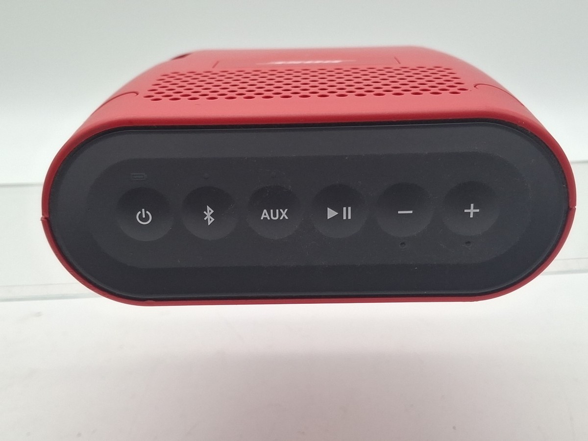 BOSE SoundLink Portable Bluetooth Speaker Model 415859 Color Red