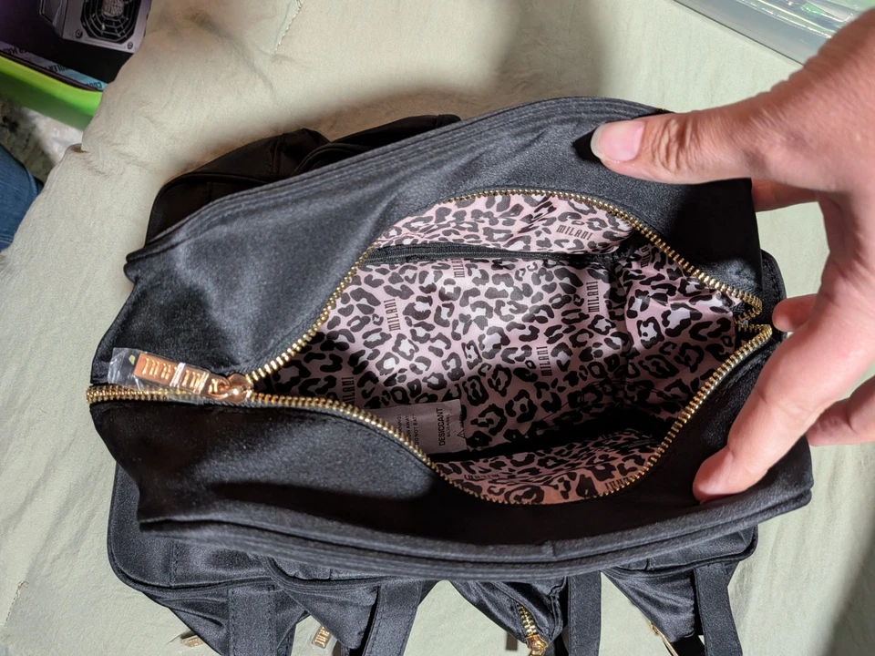 Bolsa de aseo de viaje cosmética Milani color negro grupo de 5 totalmente nueva Foto 3 de 4