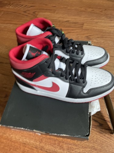 Air Jordan 1 Mid Metallic Red White 