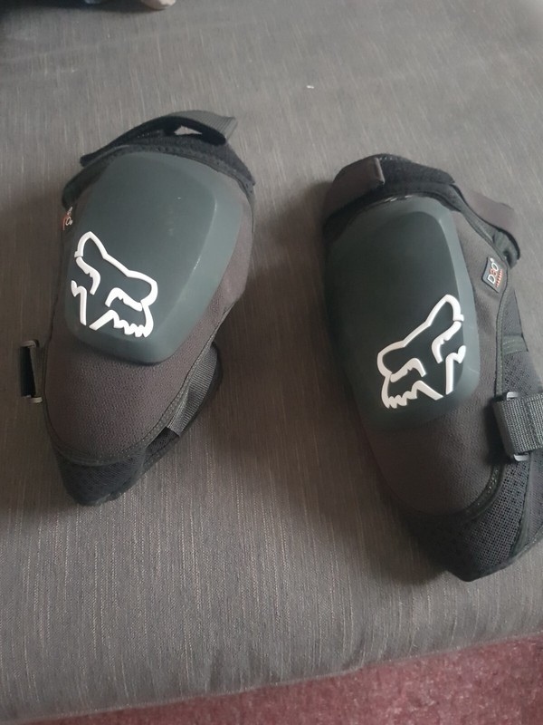 Fox Racing Launch Pro D3O Knee Guard MTB Mountain Bike DH Protection Pads - S