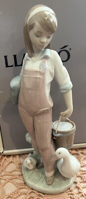 LLADRO 6022 Saturday s Child (girl) Retired! Mint Condition! Original Grey Box!