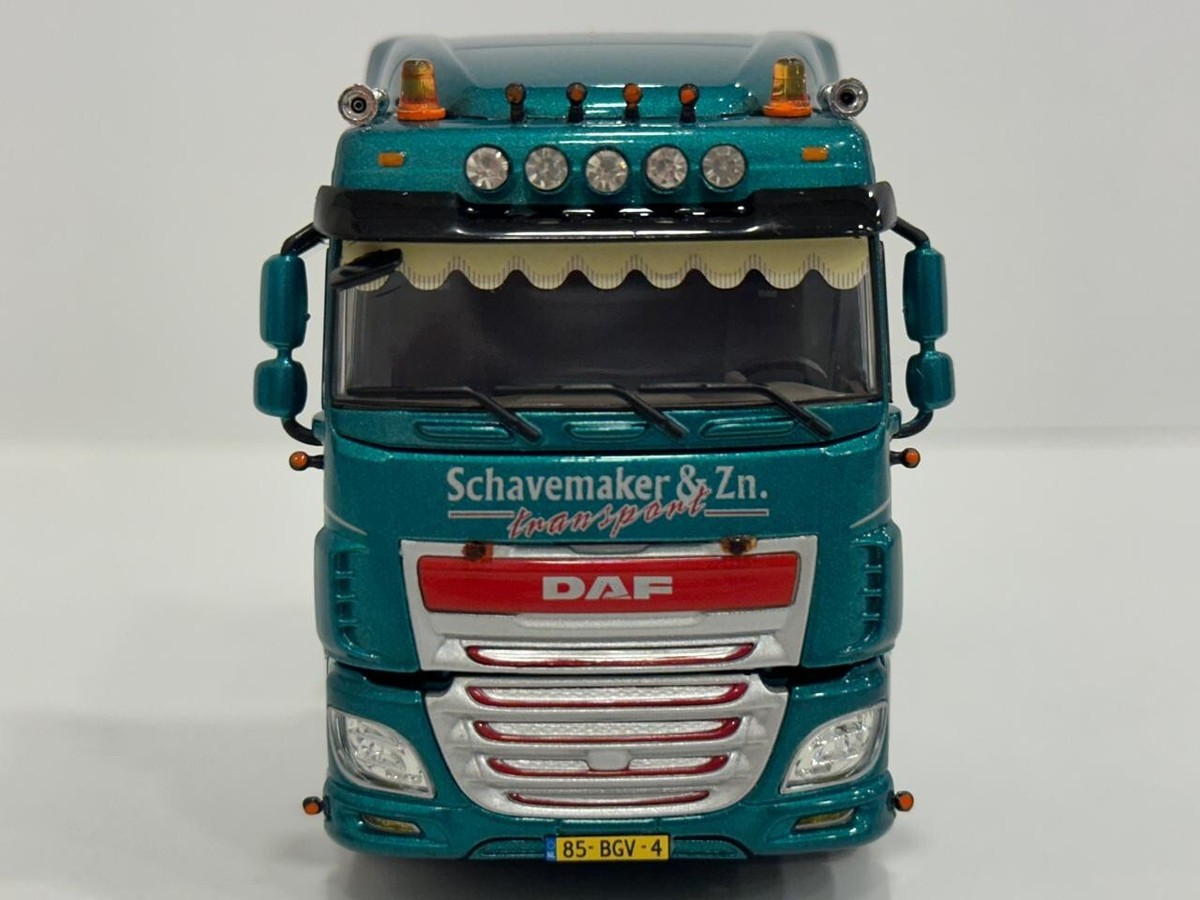 WSI truck models, DAF XF SPACE CAB 4X2 ,SCHAVEMAKER & ZN