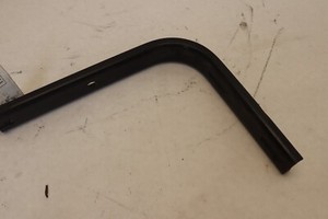 13-2020 KENWORTH T680 REAR EXHAUST PIPE BRACKET MOUNT SUPPORT M85-1304-0365 OEM