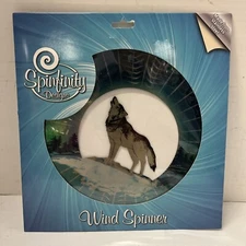 Patriotic Spinfinity Designs Wind Spinner Animated Collection Wolf
