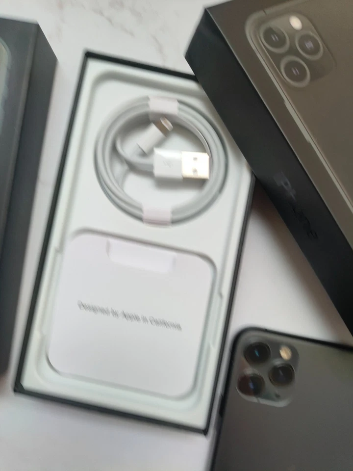 Apple iPhone 11 Pro 64GB 256GB - Fully Unlocked - VERY GOOD Condition!!!! - Image 3 of 4