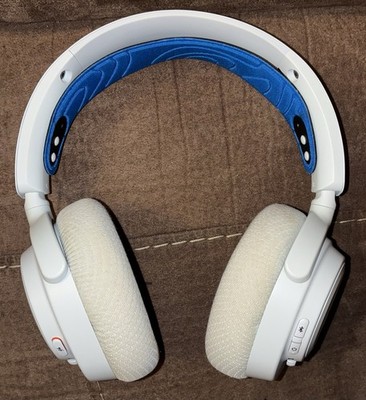 Gaming headset (SteelSeries Arctis Nova, Ps4 Xbox switch), Fast Free Ship.