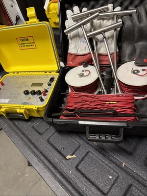 PPM Tegam R1L-C Ground Resistance Tester W/ PPM Inc. Accessory Kit As-is