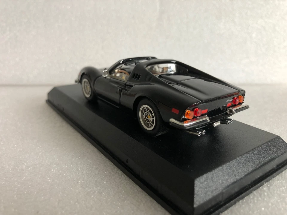 FERRARI Dino 246 GTS (B259) BANG 1/43 - Photo 3/4