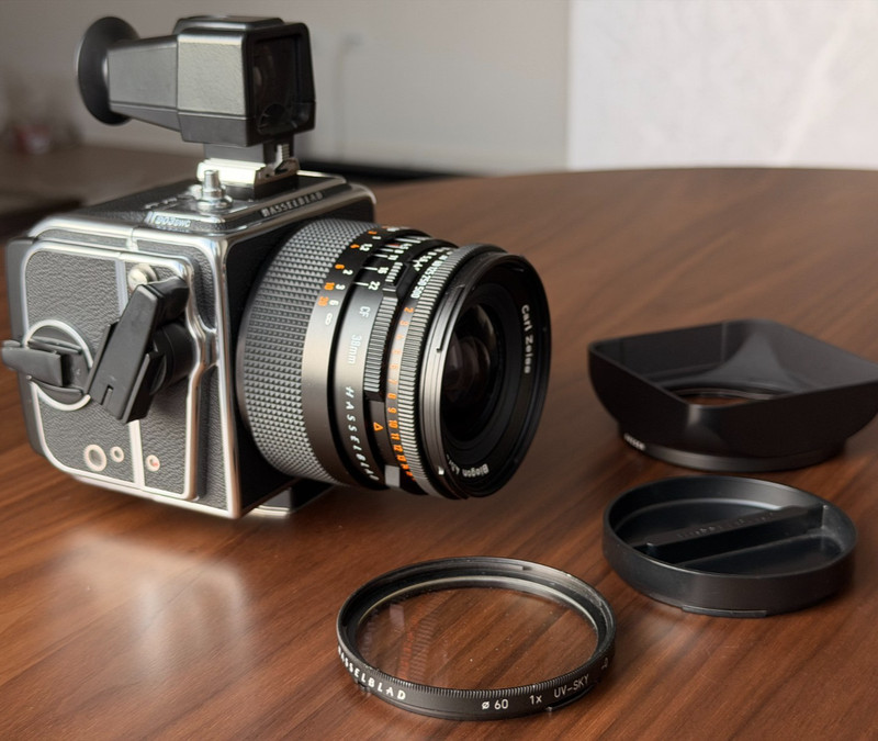 Hasselblad 903 SWC Biogon 38mm Film Camera A12 IV Back Finder Near Mint