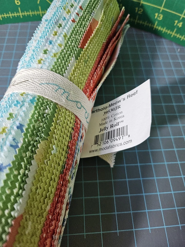 Moda Bartholo-meow's Reef By Tim And Beck 10" Layer Cake/ Stacker, 42 Pieces. - Image 3 of 4