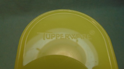VINTAGE TUPPERWARE 1-qt YELLOW BEVERAGE CONTAINER (792) VERY NICE!! - Imagen 3 de 4