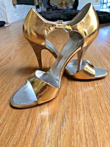 giuseppe zanotti metallic sandals