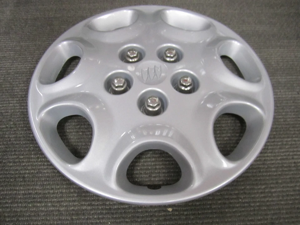 Cubierta de rueda plateada Buick Regal 1998-2004 15" OEM 9593555 1150 - una/1 Foto 2 de 4