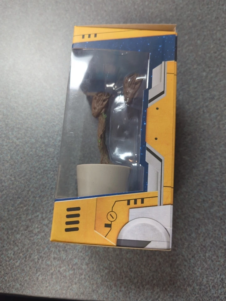 GUARDIANES DE LA GALAXIA~LITTLE GROOT~FIGURA ESCALA CUARTO~HOT TOYS Foto 4 de 4