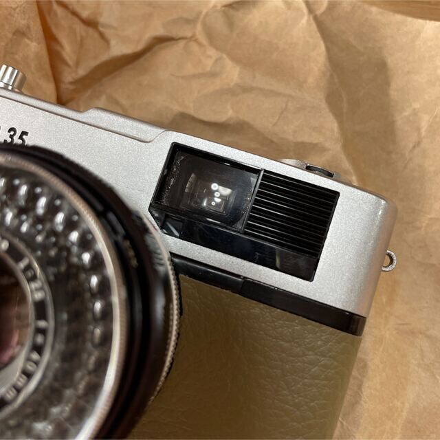 Olympus Trip 35 Point & Shoot Film Camera 40mm F2.8 Lens