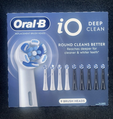 Oral-B iO Deep Clean Rotating Brush Heads 9 Pack Blue/White Reminder Bristles