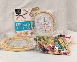 EMBROIDERY / CROSS STITCH BUNDLE: HOOPS THREAD BOOK & MORE CG H74