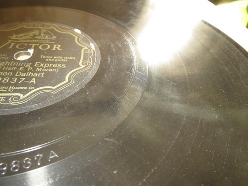 78RPM Victor 19837 Vernon Dalhart - Lightning Express / Letter Edged Black V - Picture 2 of 8
