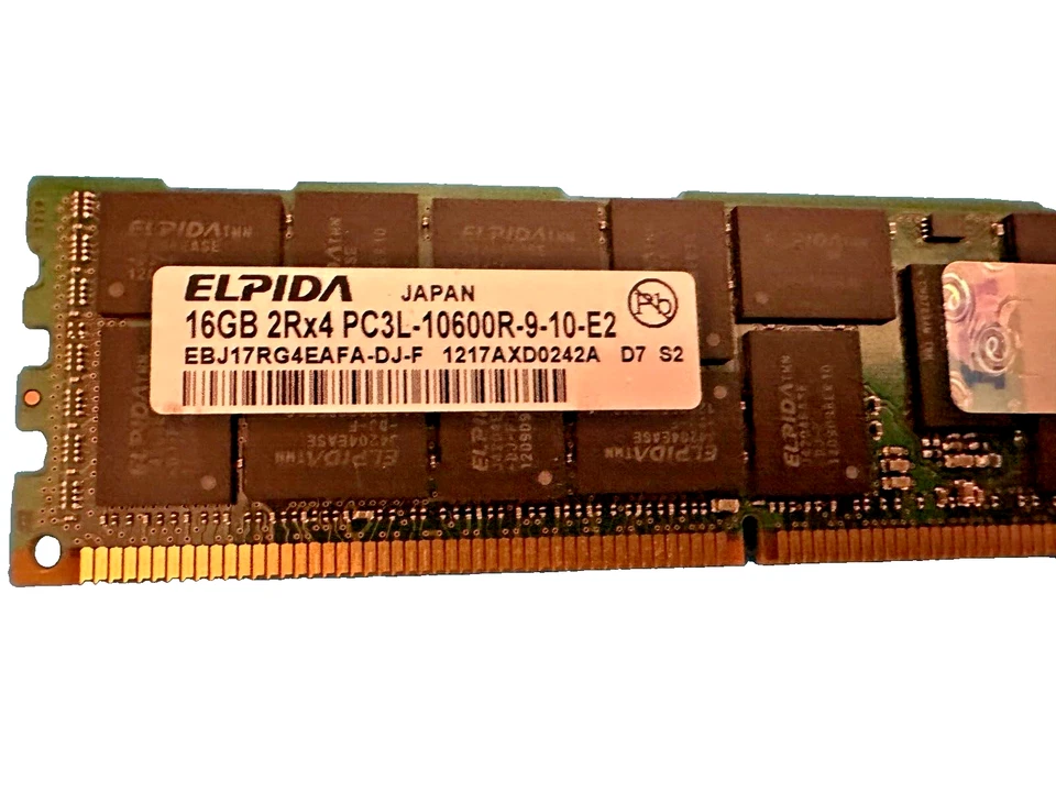 Elpida 1GB (2Rx4) DDR3 PC3-10600R (DDR3-1333 MHz) EBJ10UE8BDS0-DJ-F Foto 2 de 4