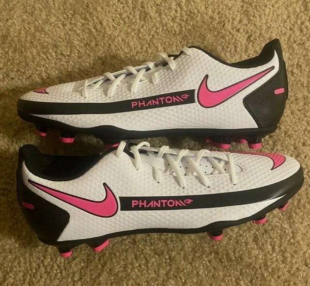 nike phantom soccer cleats