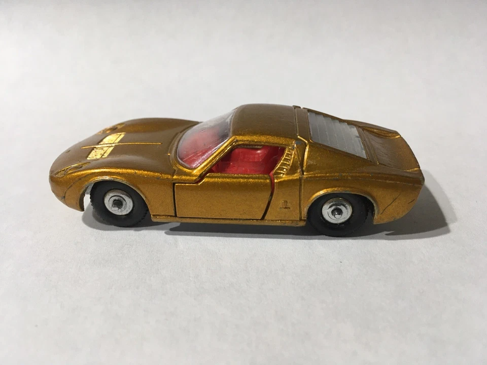Matchbox Lesney Phantom #33 Custom Disc Wheels Lamborghini In Gold. - Image 4 of 4