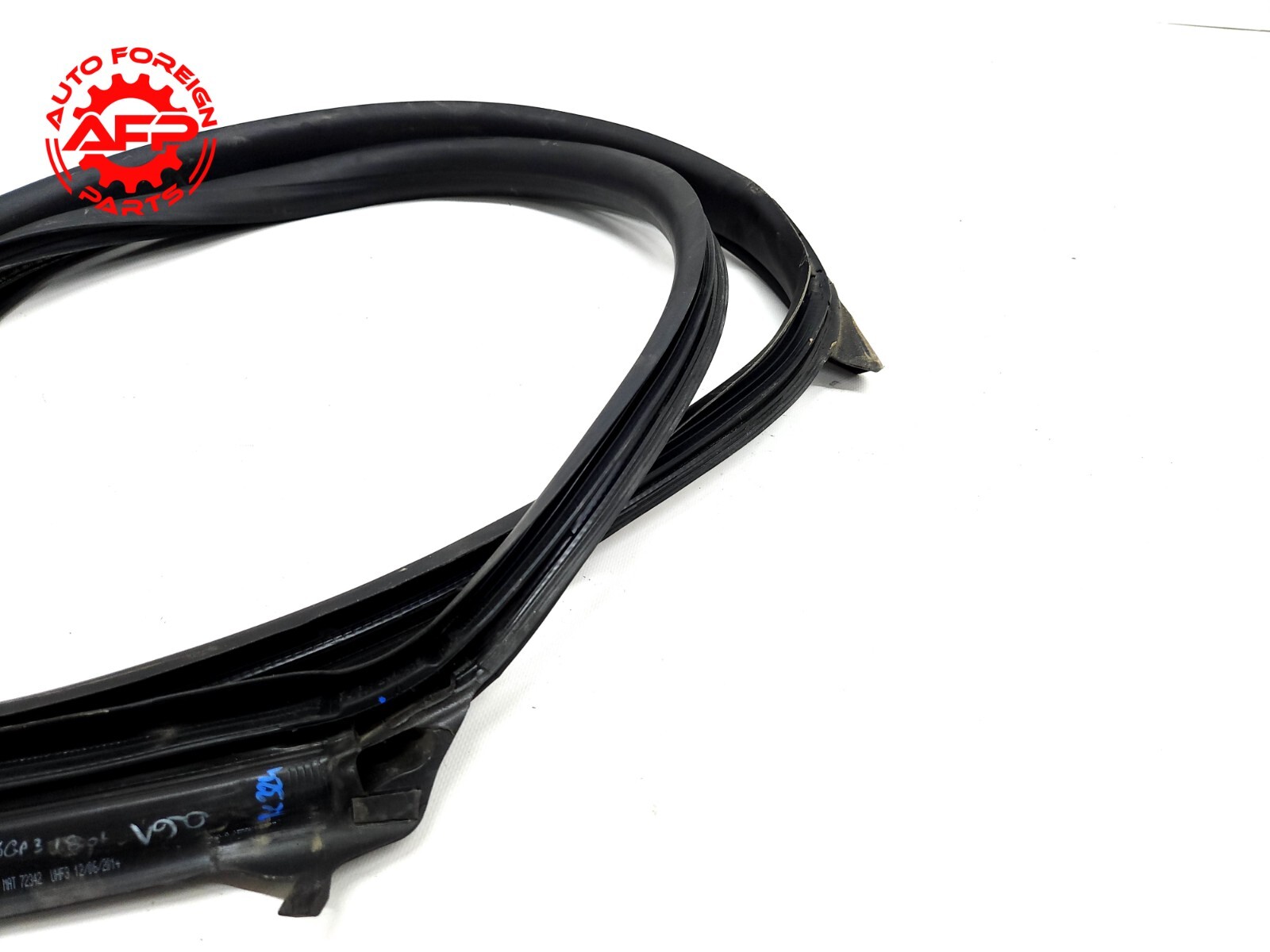 ⭐ 14-20 Maserati Ghibli Quatt Front Left Door Body Weatherstrip Gasket Seal Oem