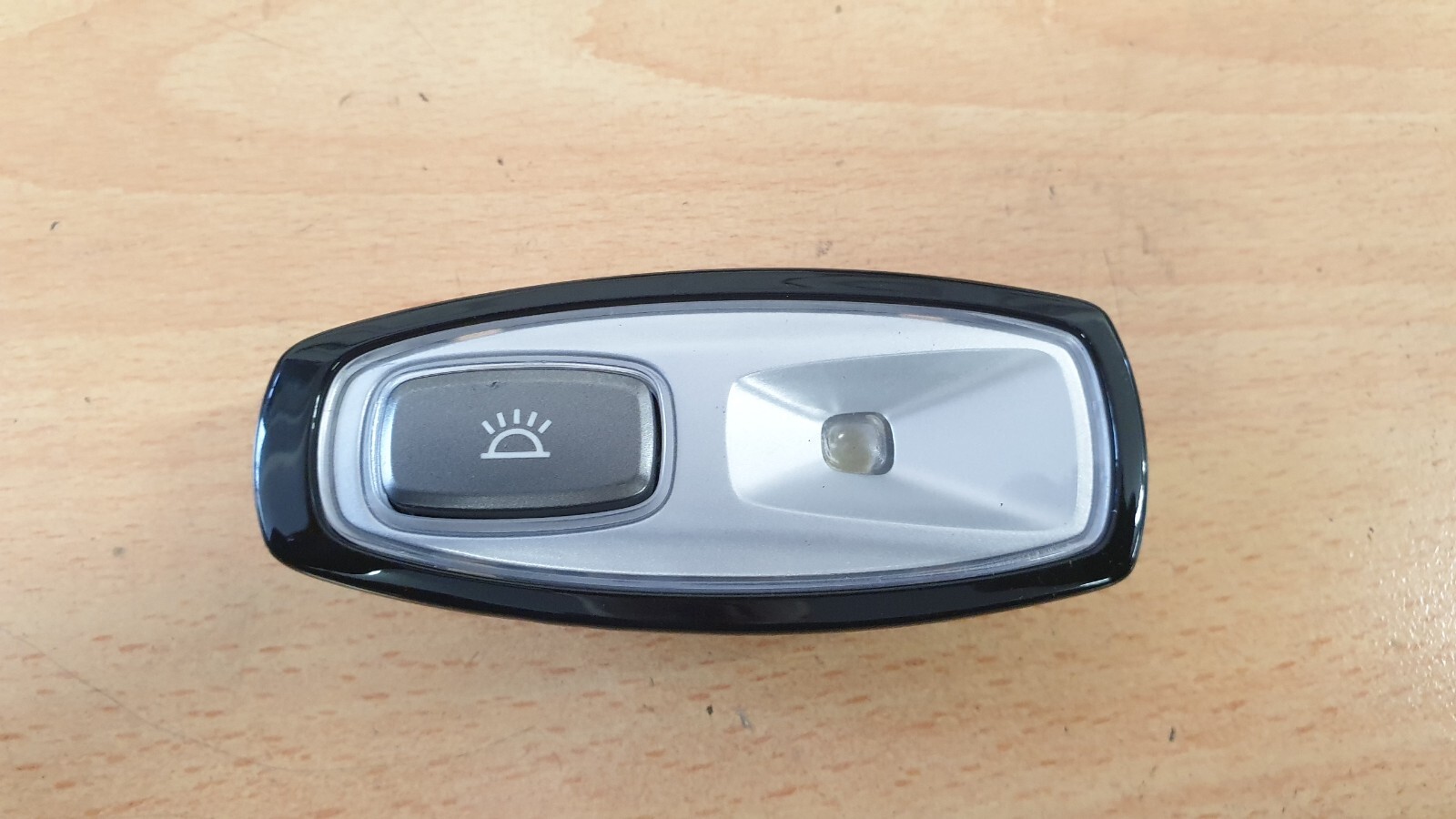 Hyundai i40 estate 2014 rear right seat roof interior light lamp 
