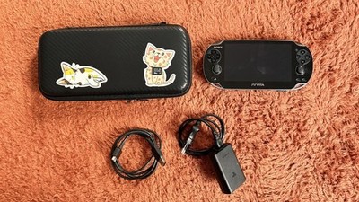 Sony PS Vita - Schwarz PCH-1004, Henkaku, 16gb