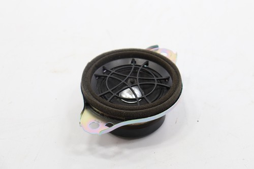 Altavoz interior del tablero central delantero Lexus RX350 2016-2022 OEM 861600E270 - Imagen 2 de 9