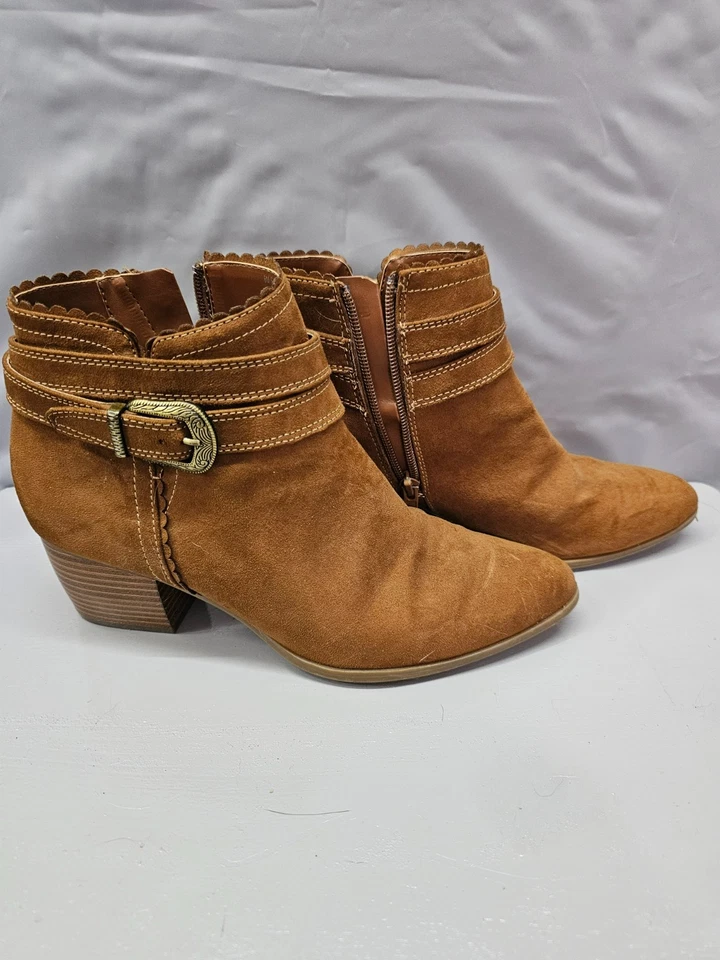 St. John’s Bay Tan Suede Ankle Booties Western Stacked Heel Zip Boot - Image 3 of 4