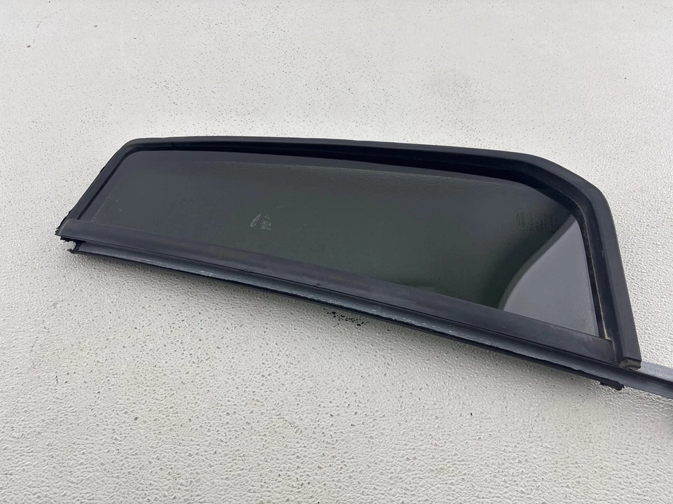 Land Rover Lr4 2010-2016 puerta trasera izquierda ventilación vidrio OEM Foto 3 de 4