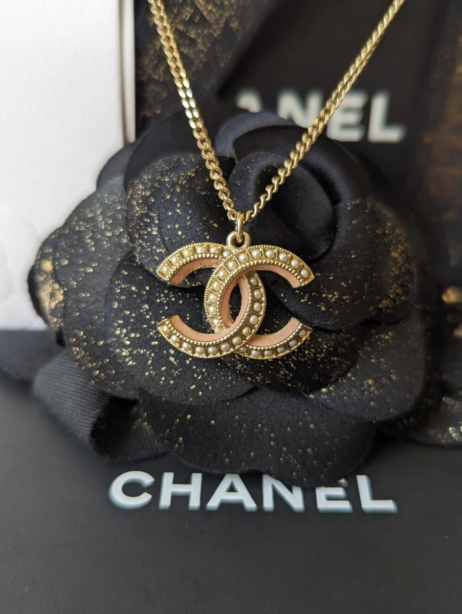 CHANEL, Jewelry, Chanel Ruthenium Pearl Cc Short Necklace