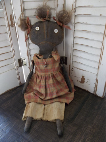 Ekstremalna prymitywna lalka sztuki ludowej Lavina - Zdjęcie 1 z 3