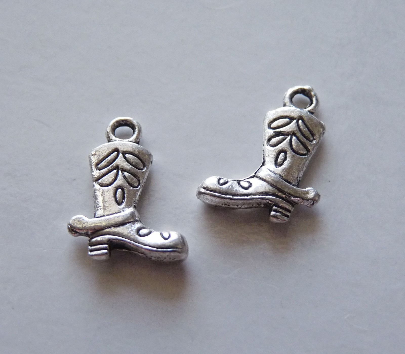 10x Cowboy Boot Necklace Charm Pendants for Jewelry Making Supplies