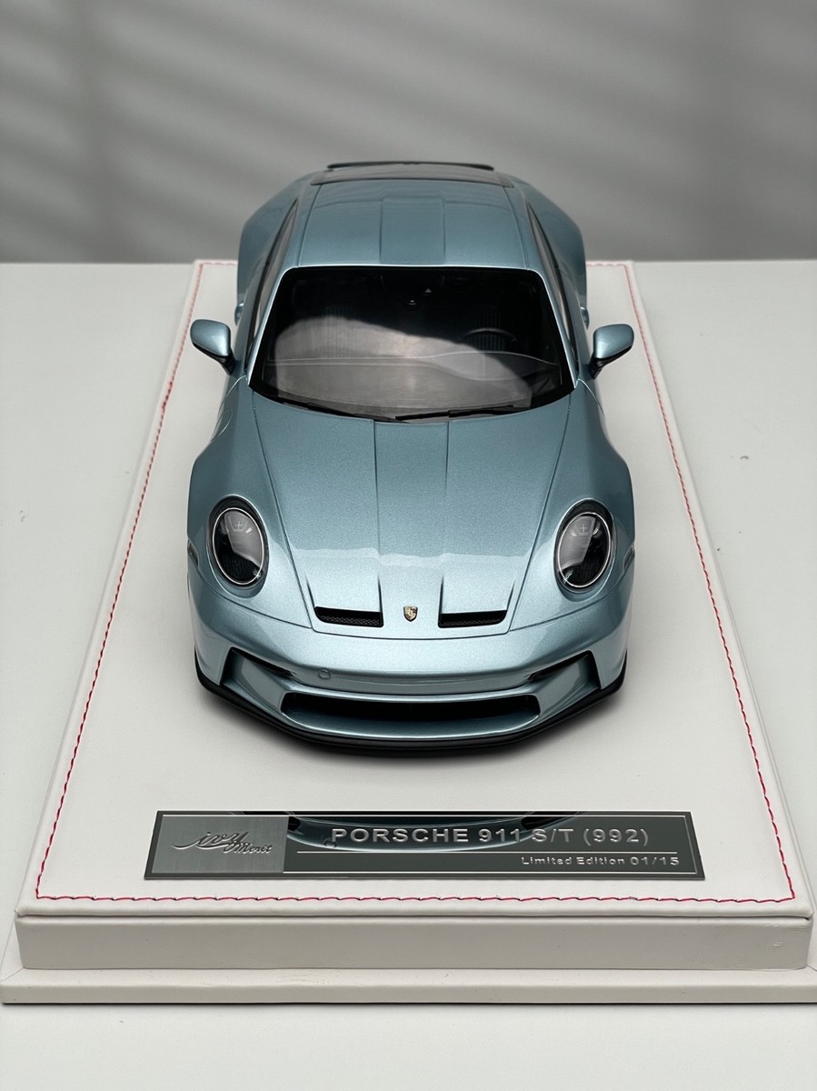 Porsche 911 S/T (Ice Blue/ Silver Rims) [Ivy Merit Model] 1/18