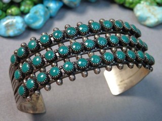 1950 ZUNI Chalk TURQUOISE Stamped Sterling Silver SNAKE EYES 35g Cuff Bracelet