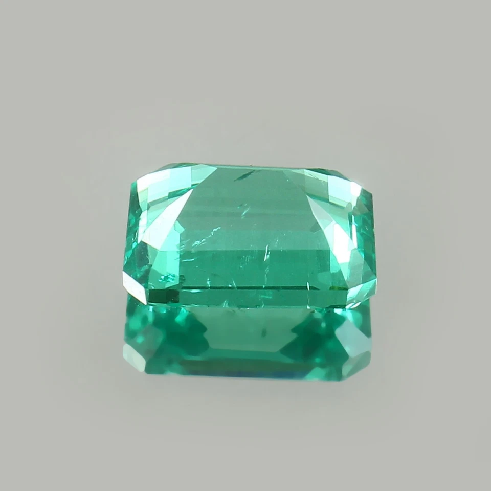 AAA High Quality Lab Grown Colombian Emerald Loose Gemstone Radiant Cut 4.00 CT - Image 4 of 4