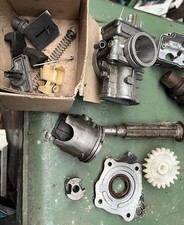 Suzuki Rgv250 rgv 250 Vj22 Restposten Vergaser Getriebe Halter Motor Wasserpumpe