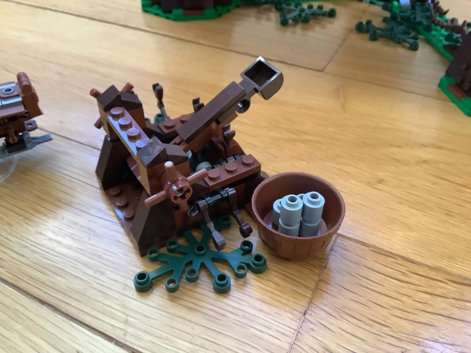 LEGO Star Wars: Ewok Village (10236) Completo - SIN MINIFIGURAS Foto 3 de 4