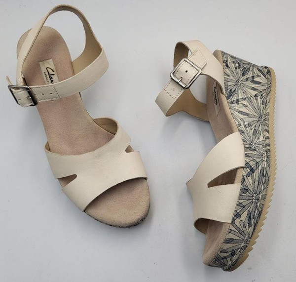 Women Clarks Heels Beige 39 #O7PM