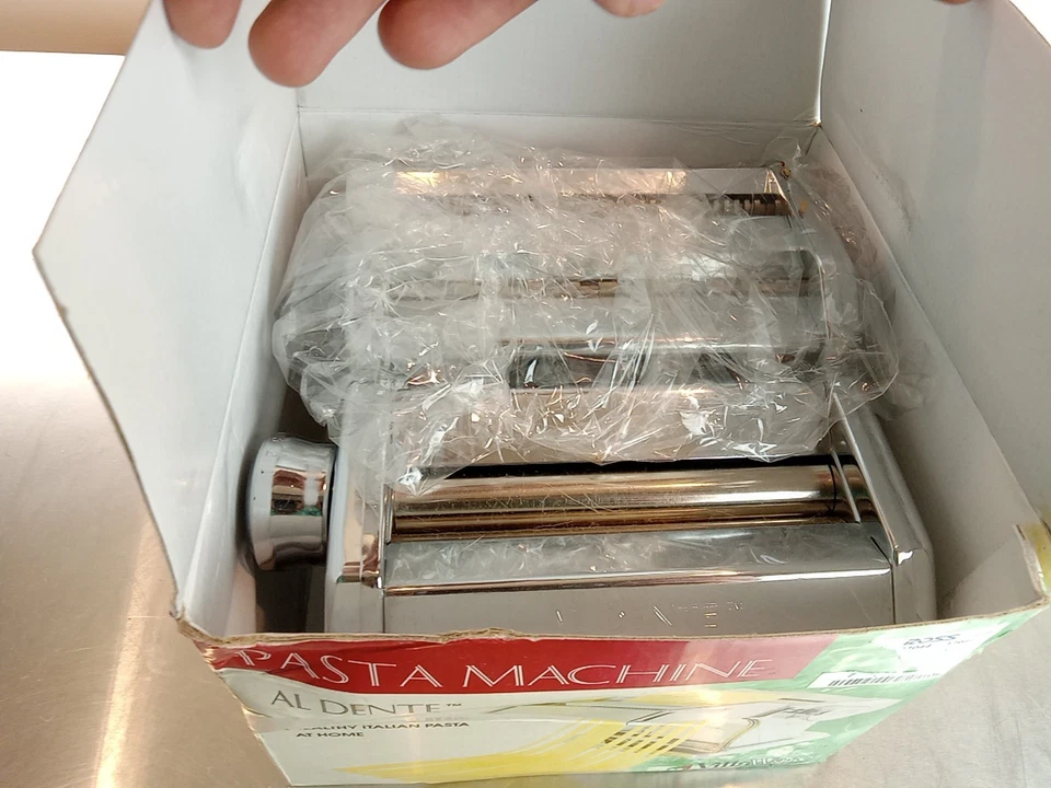 Máquina de pasta cromada VillaWare Al Dente 177. ¡Comida italiana fresca en casa! Bella! Foto 2 de 4