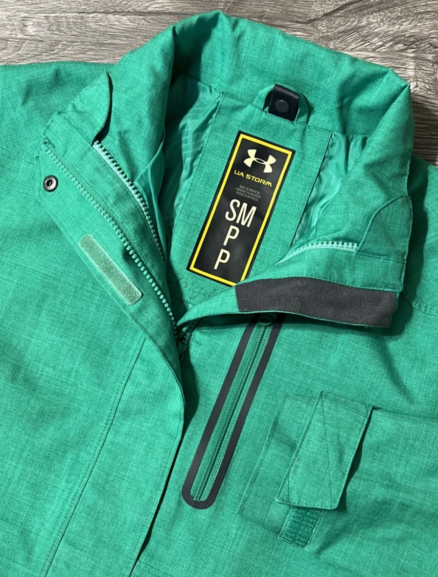 Under Armour Women’s Storm Cold Gear Infrared Weather Proof Small Jacket Green
